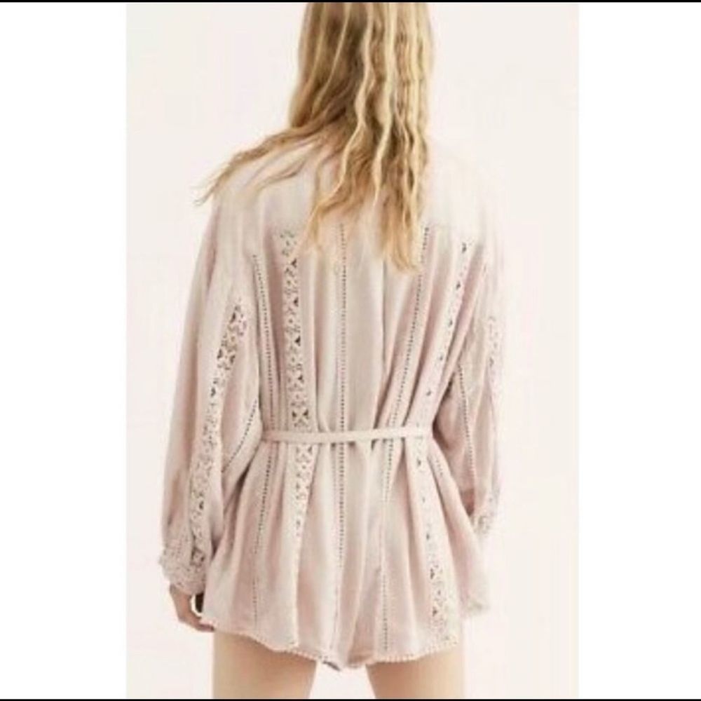SOLD Free People Medium Romper Relaxed Barely Pink - Picture 3 of 9